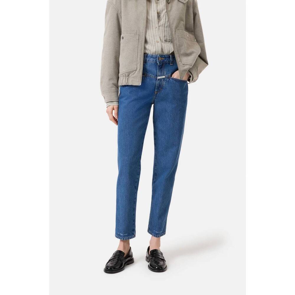 NEW CLOSED pedal pusher straight leg jeans in mid blue